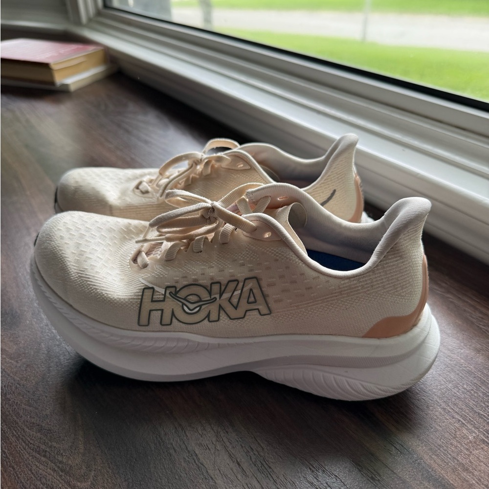 HOKA Mach 6 Sneakers